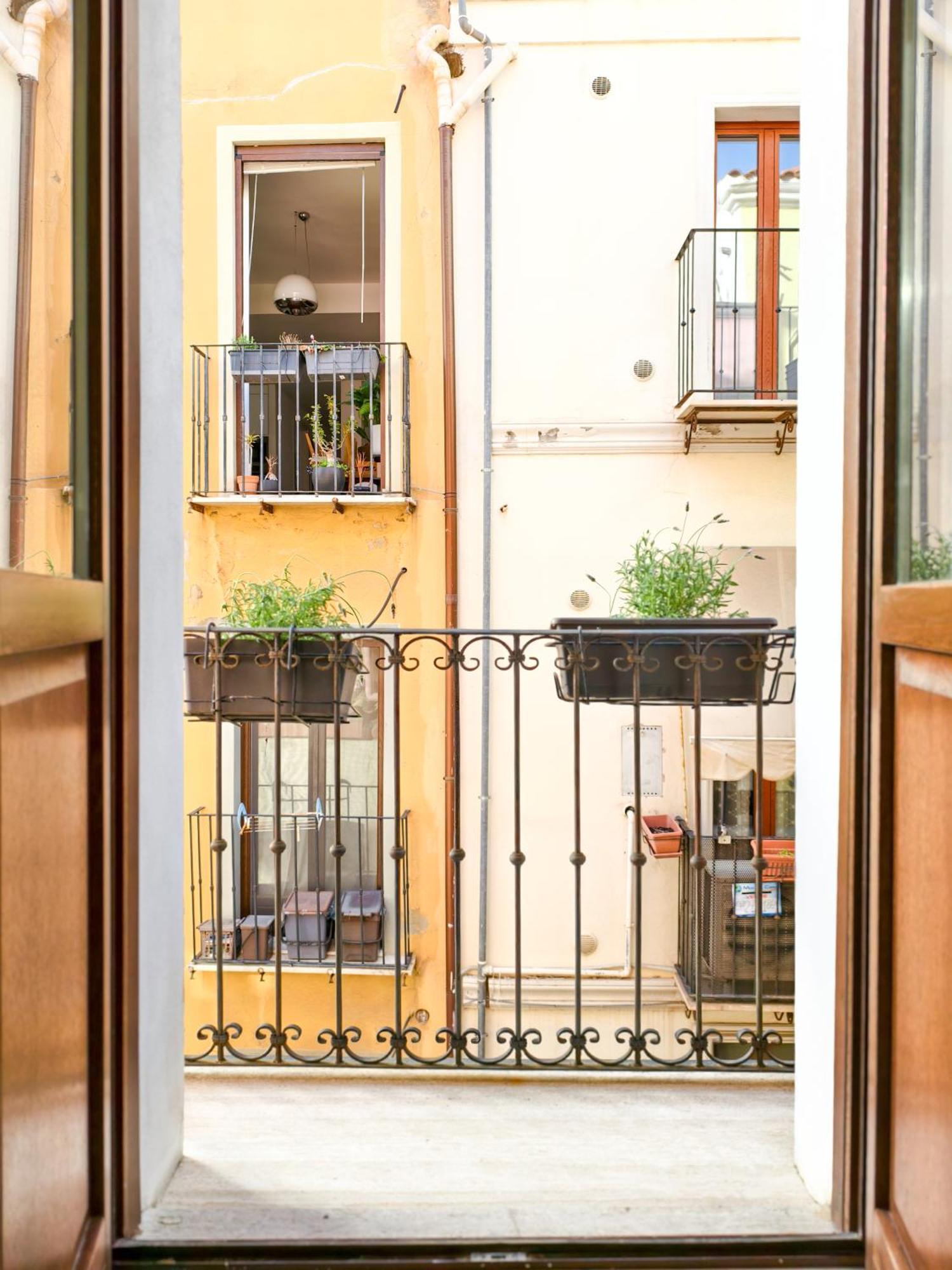 Oidu - Cagliari Suites Екстериор снимка
